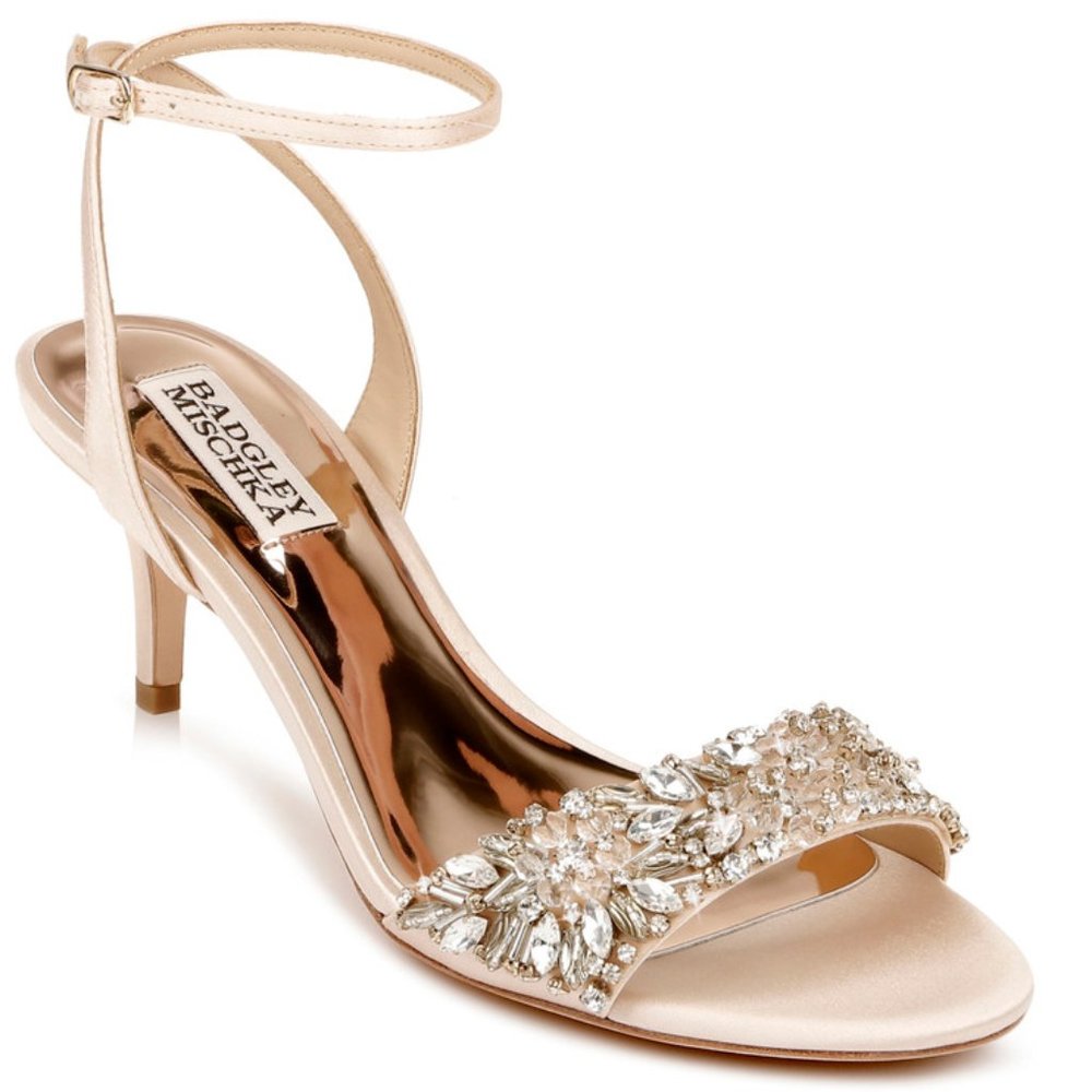 Badgley Mischka Richelle Size 7.5 Soft Nude Kitten Heel Ankle Strap Sandals